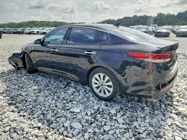 5XXGT4L35JG208619 2018 KIA OPTIMA - Image 2