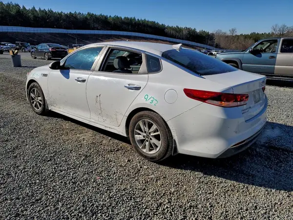 5XXGT4L35JG208894 2018 KIA OPTIMA - Image 2