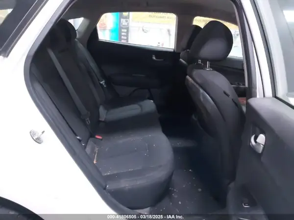 5XXGT4L35JG209737 2018 KIA OPTIMA - Image 8