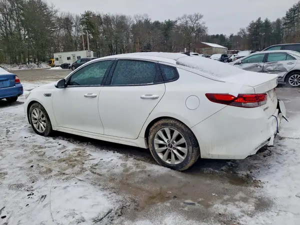 5XXGT4L35JG210287 2018 KIA OPTIMA - Image 2