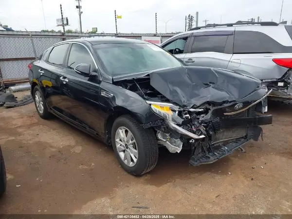 5XXGT4L35JG212637 2018 KIA OPTIMA - Image 1