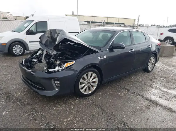 5XXGT4L35JG212878 2018 KIA OPTIMA - Image 2