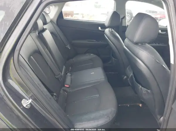 5XXGT4L35JG212878 2018 KIA OPTIMA - Image 8
