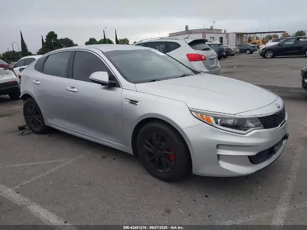 5XXGT4L35JG216039 2018 KIA OPTIMA - Image 1