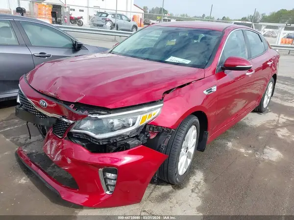 5XXGT4L35JG216297 2018 KIA OPTIMA - Image 2