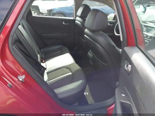 5XXGT4L35JG216297 2018 KIA OPTIMA - Image 8