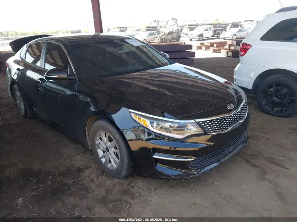 5XXGT4L35JG217725 2018 KIA OPTIMA - Image 1