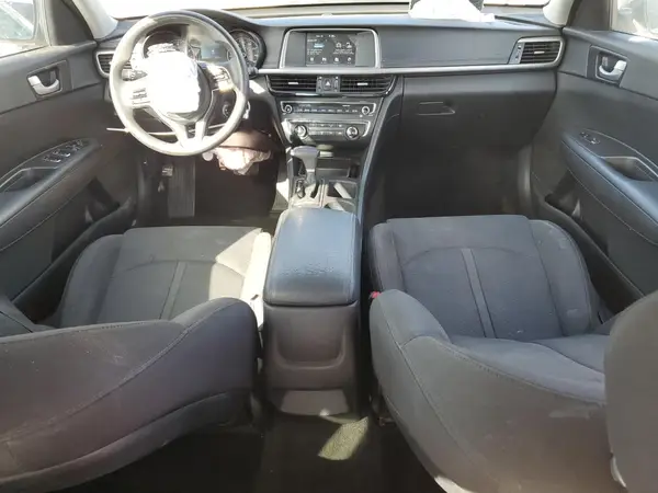 5XXGT4L35JG219121 2018 KIA OPTIMA - Image 8