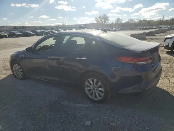 5XXGT4L35JG219555 2018 KIA OPTIMA - Image 2