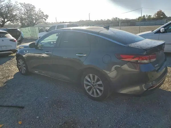 5XXGT4L35JG220740 2018 KIA OPTIMA - Image 2