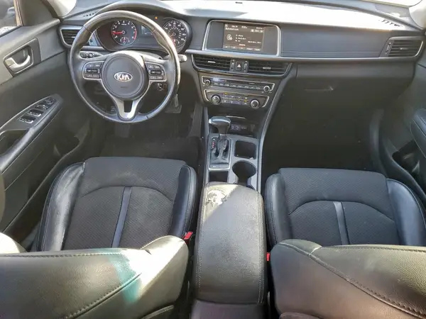 5XXGT4L35JG220740 2018 KIA OPTIMA - Image 8