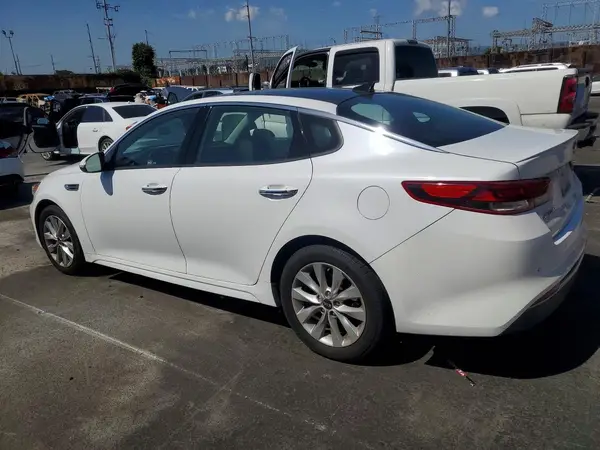 5XXGT4L35JG221564 2018 KIA OPTIMA - Image 2
