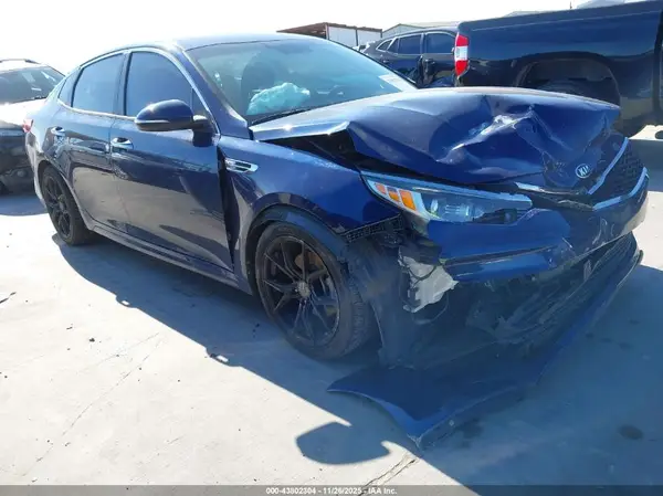 5XXGT4L35JG223623 2018 KIA OPTIMA - Image 1