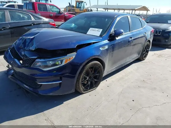 5XXGT4L35JG223623 2018 KIA OPTIMA - Image 2