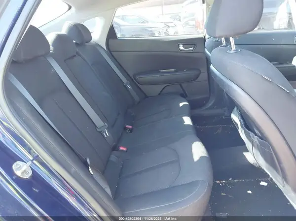 5XXGT4L35JG223623 2018 KIA OPTIMA - Image 8