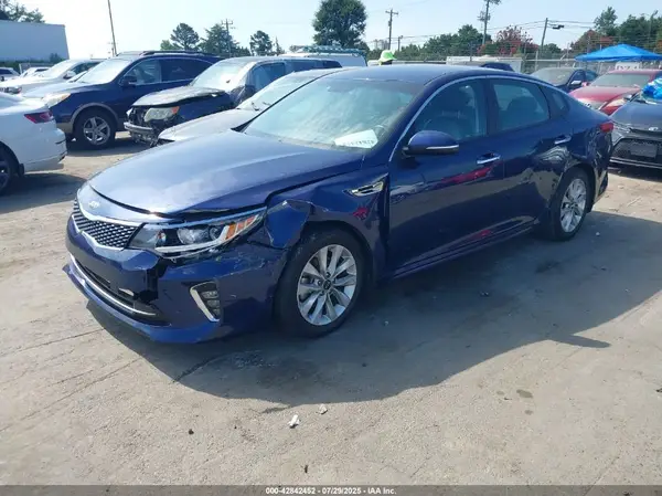 5XXGT4L35JG224710 2018 KIA OPTIMA - Image 2