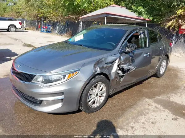 5XXGT4L35JG226392 2018 KIA OPTIMA - Image 2