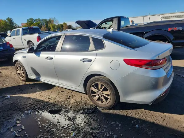 5XXGT4L35JG226702 2018 KIA OPTIMA - Image 2