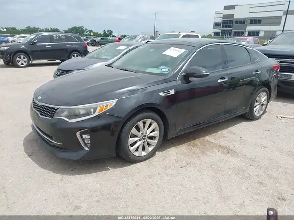 5XXGT4L35JG228465 2018 KIA OPTIMA - Image 2