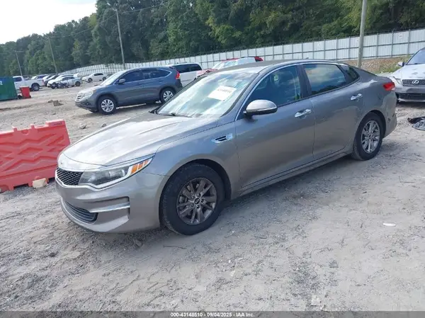 5XXGT4L35JG232662 2018 KIA OPTIMA - Image 2