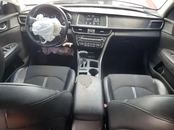 5XXGT4L35JG235917 2018 KIA OPTIMA - Image 8