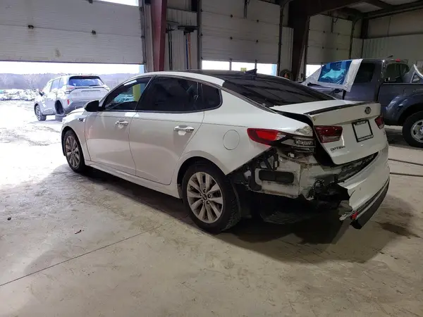 5XXGT4L35JG236940 2018 KIA OPTIMA - Image 2