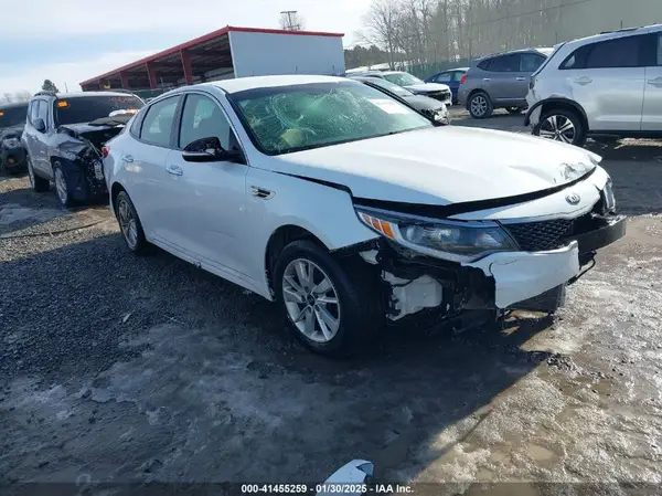 5XXGT4L35JG238414 2018 KIA OPTIMA - Image 1