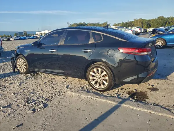 5XXGT4L35JG239112 2018 KIA OPTIMA - Image 2