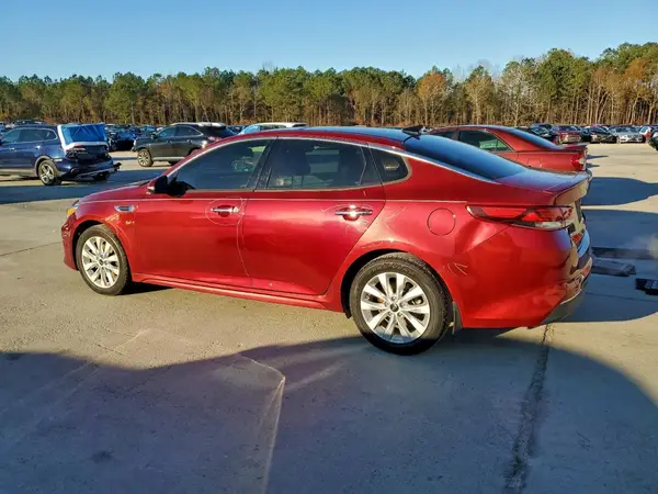 5XXGT4L35JG239689 2018 KIA OPTIMA - Image 2