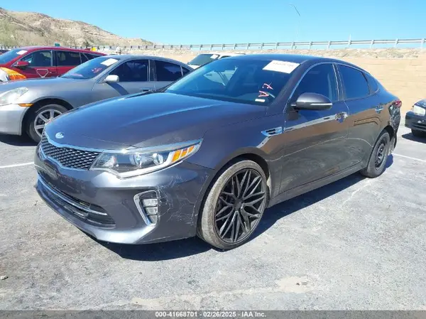5XXGT4L35JG241250 2018 KIA OPTIMA - Image 2