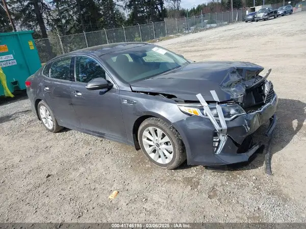 5XXGT4L35JG241765 2018 KIA OPTIMA - Image 1