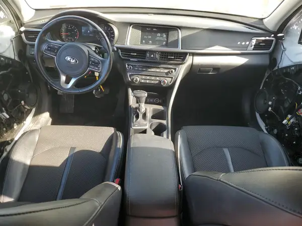 5XXGT4L35JG241863 2018 KIA OPTIMA - Image 8