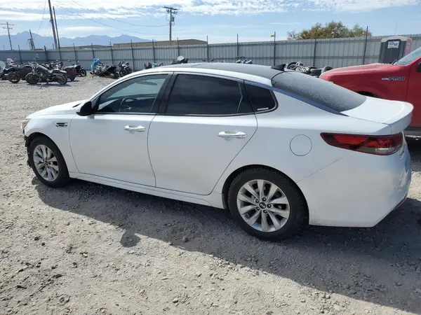 5XXGT4L35JG242205 2018 KIA OPTIMA - Image 2