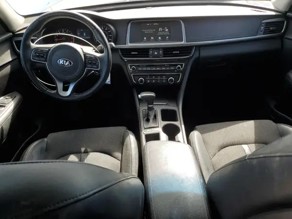 5XXGT4L35JG242205 2018 KIA OPTIMA - Image 8