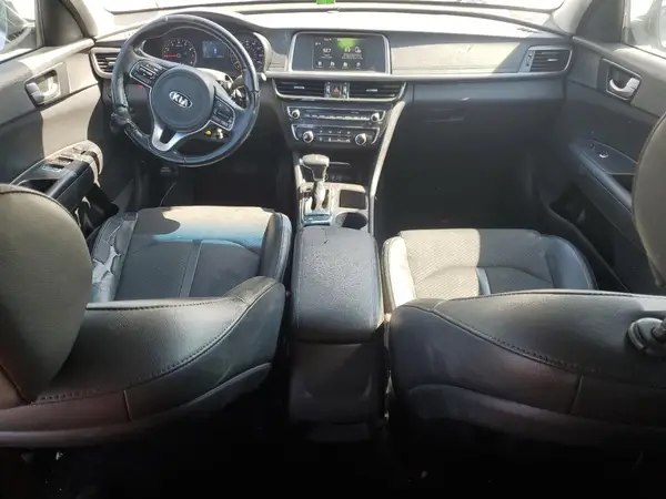 5XXGT4L35JG245900 2018 KIA OPTIMA - Image 8