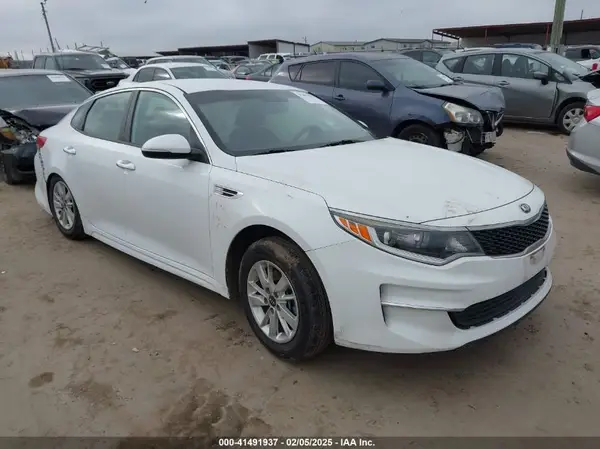 5XXGT4L35JG246223 2018 KIA OPTIMA - Image 1
