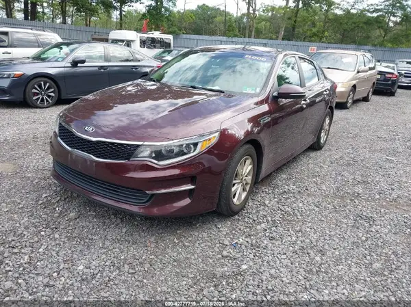 5XXGT4L35JG246447 2018 KIA OPTIMA - Image 2