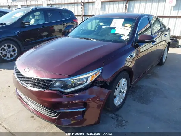 5XXGT4L35JG246948 2018 KIA OPTIMA - Image 2