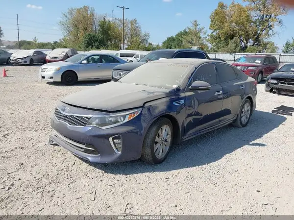 5XXGT4L35JG247405 2018 KIA OPTIMA - Image 2
