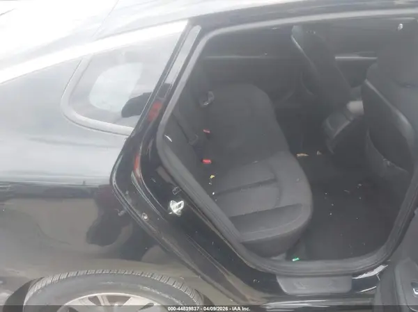 5XXGT4L35JG249672 2018 KIA OPTIMA - Image 8