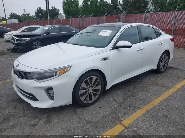 5XXGT4L35JG252622 2018 KIA OPTIMA - Image 2
