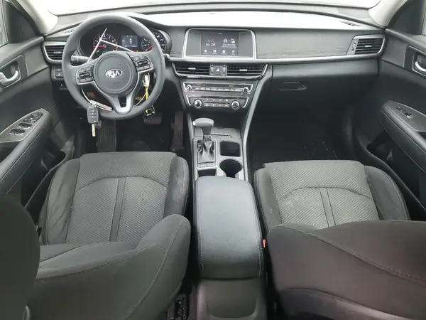 5XXGT4L35JG252930 2018 KIA OPTIMA - Image 8