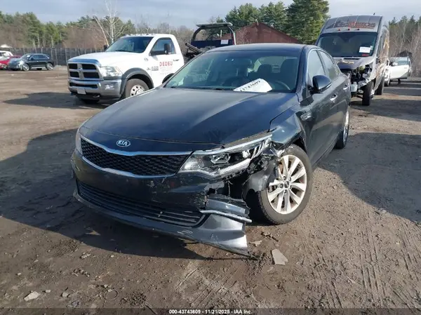 5XXGT4L35JG253544 2018 KIA OPTIMA - Image 2