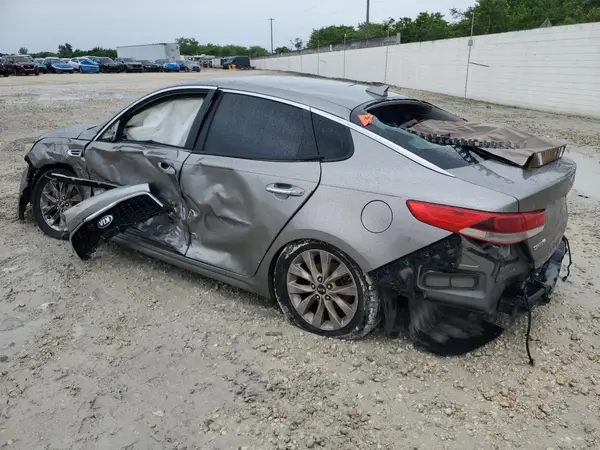 5XXGT4L35JG253642 2018 KIA OPTIMA - Image 2
