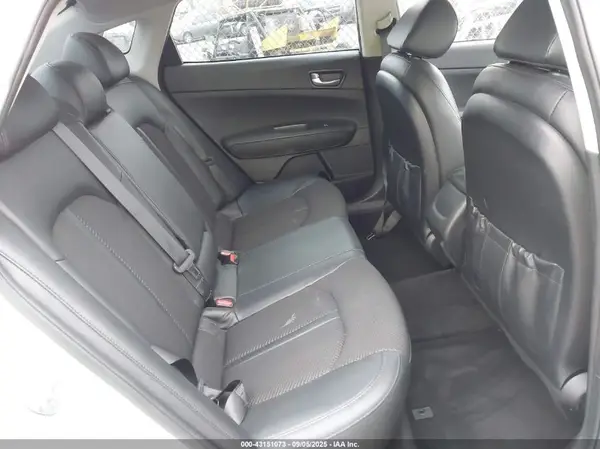 5XXGT4L35JG255228 2018 KIA OPTIMA - Image 8