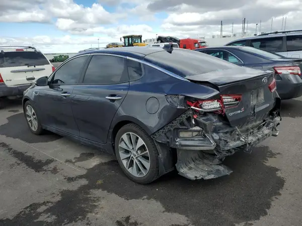5XXGT4L35JG255245 2018 KIA OPTIMA - Image 2