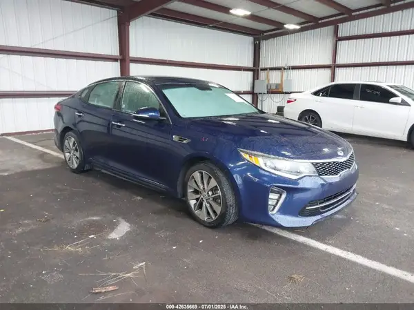 5XXGT4L35JG255407 2018 KIA OPTIMA - Image 1