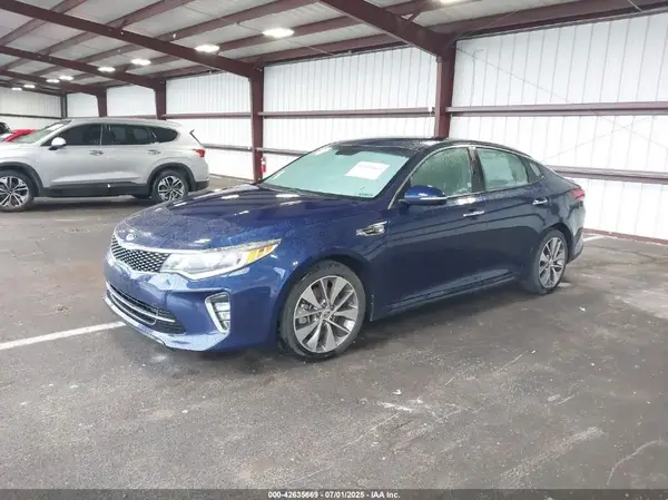 5XXGT4L35JG255407 2018 KIA OPTIMA - Image 2