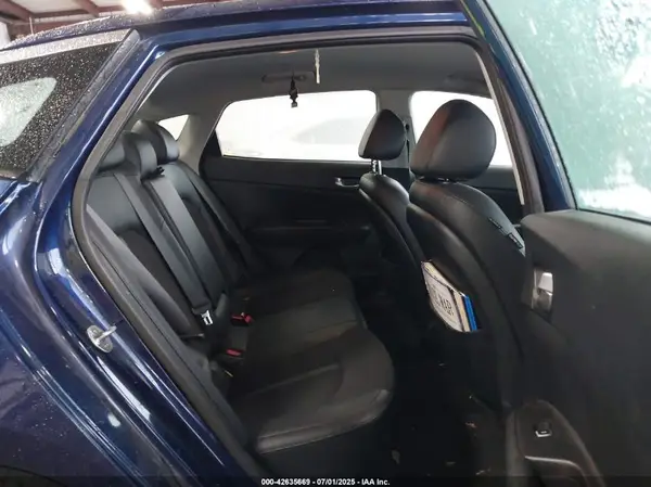 5XXGT4L35JG255407 2018 KIA OPTIMA - Image 8