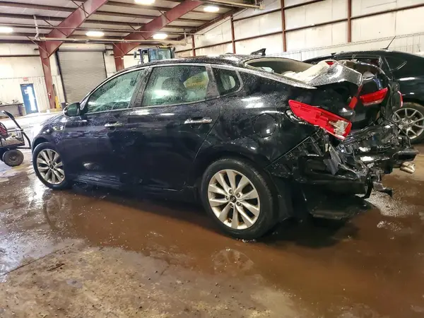 5XXGT4L35JG256928 2018 KIA OPTIMA - Image 2
